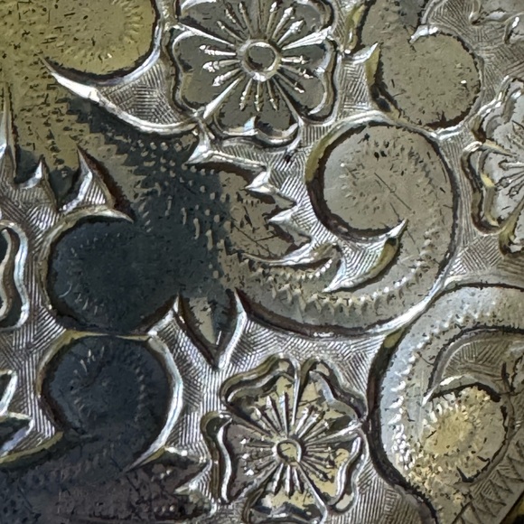 Heart shaped silver and gold belt buckle - Picture 2 of 4